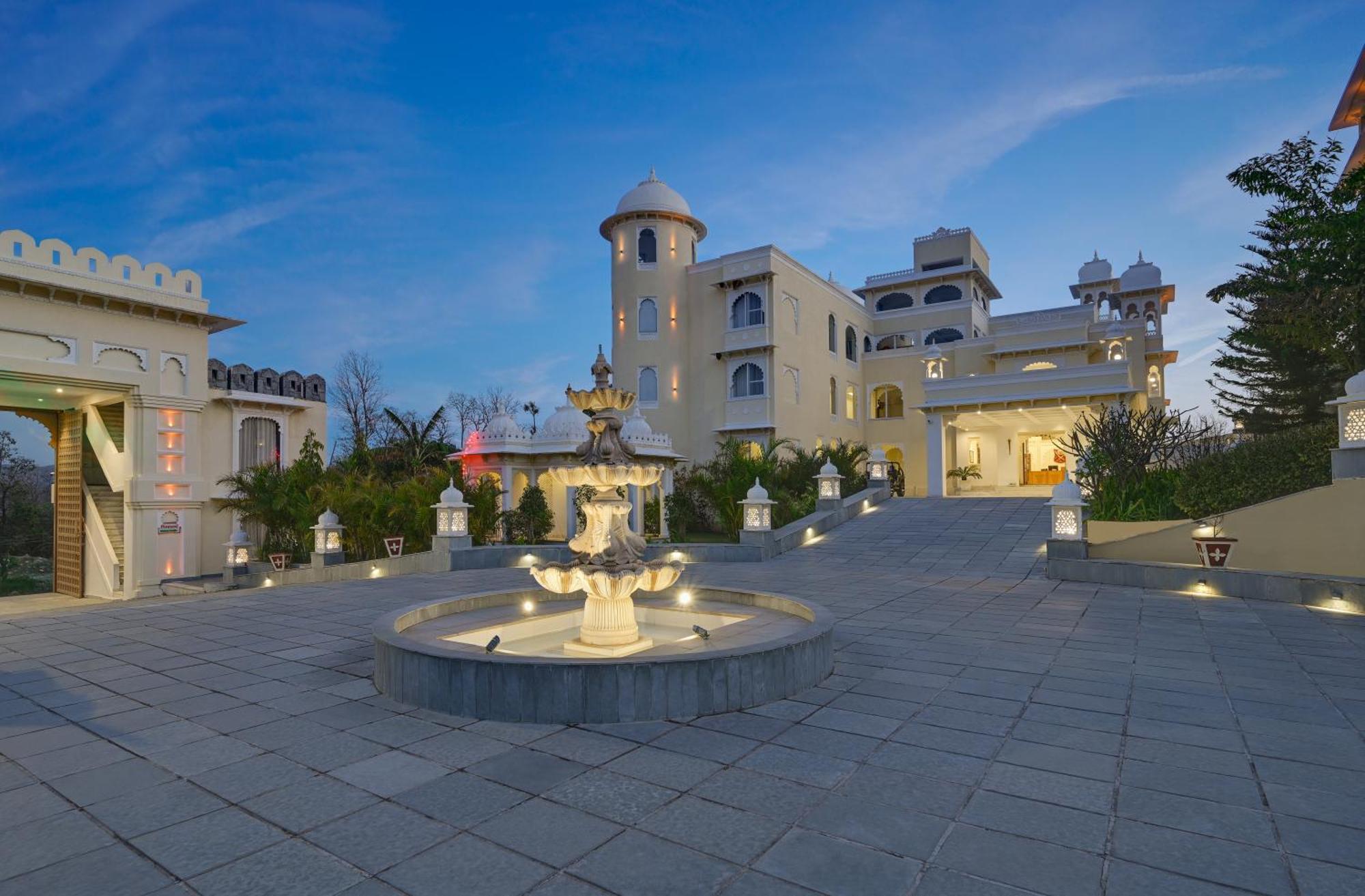 The Everest Hill Resort คัมบาลกาห์ ภายนอก รูปภาพ